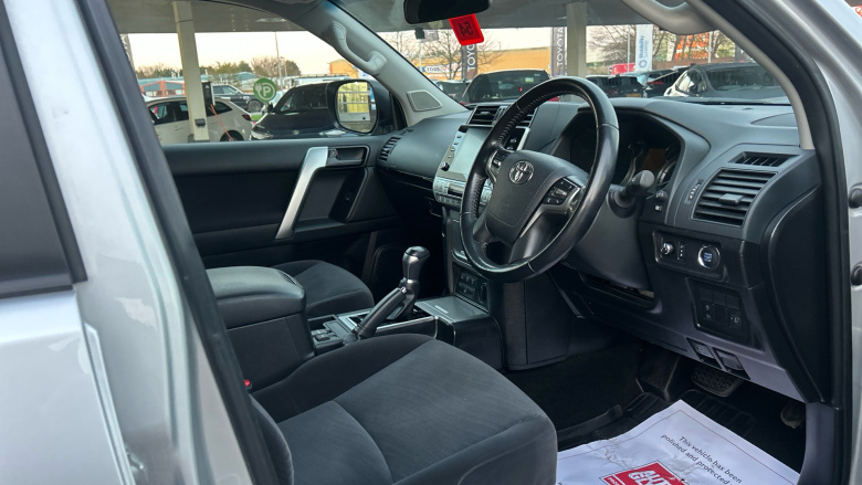 Toyota Land Cruiser Lwb Diesel 2.8D 204 Active Commercial Auto